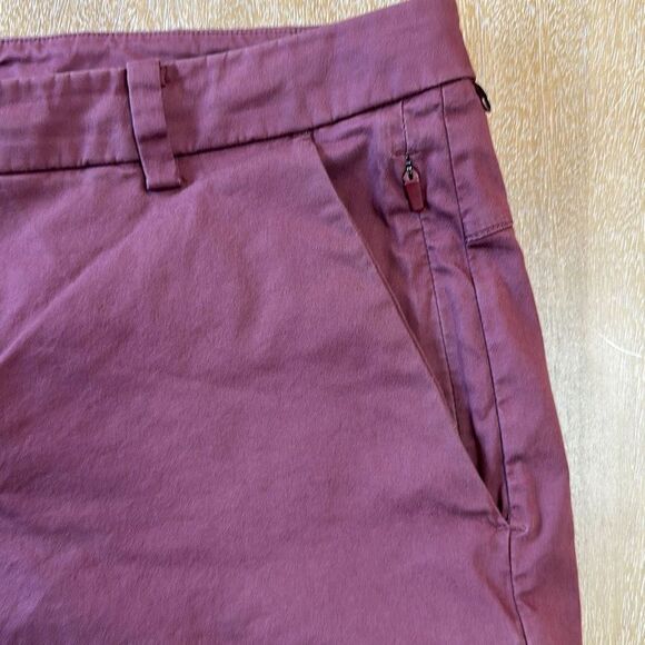 Lululemon Commission Short Slim *Chino 9" - Picture 2 of 8